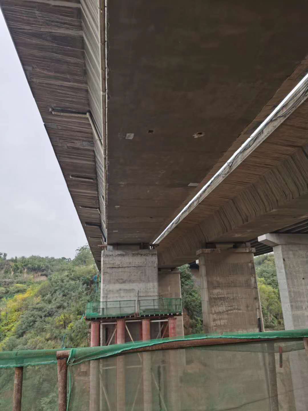 台安桥梁加固前制定可行设计方案图并用对施工方法